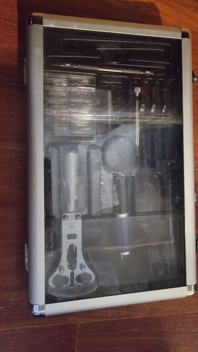 Trusă de Ceasornicărie