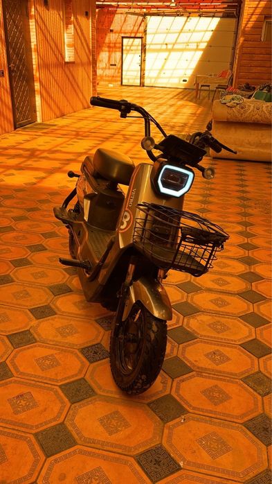 Электроскутер в отличном состоянии