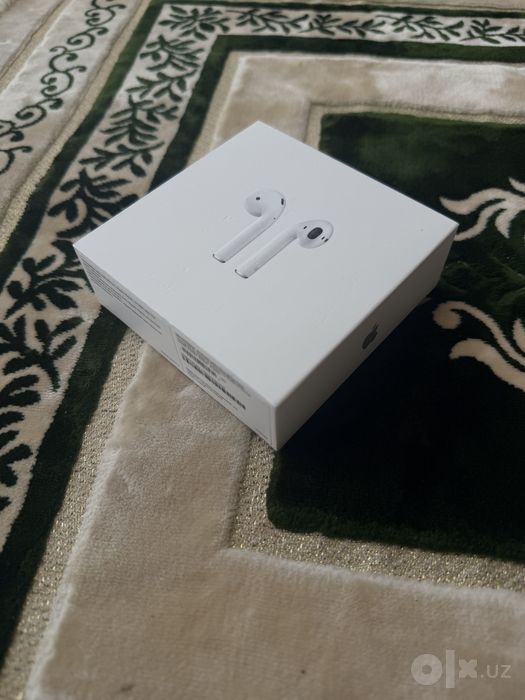 Продам коробку от AirPods 2.1
