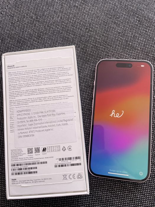 Vand Iphone 15 Roz ca nou