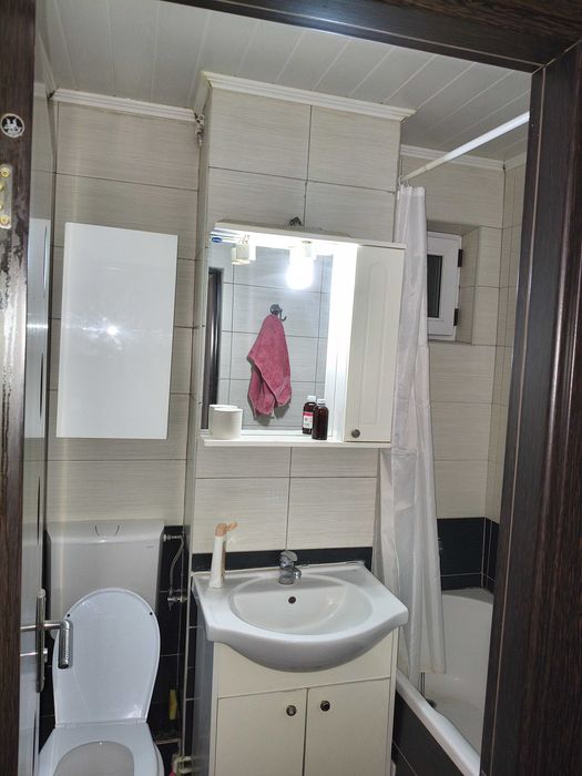 Apartament 4 camere de inchiriat