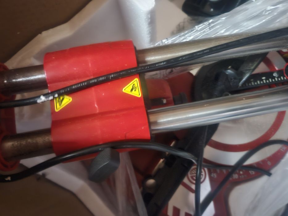 Fierăstrău circular staționar Einhell cu glisare, 216 mm