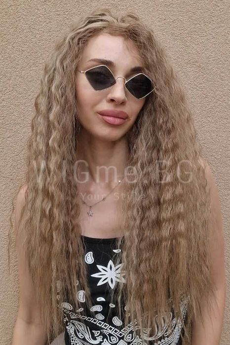 Дълга руса на вафлички лейс фронт перука Риена