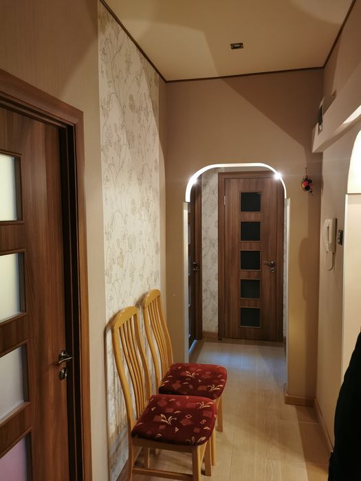 Дава се под наем Тристаен апартамент в Варна, Младост 1 - 86 кв.м за 408 € - Снимка #1