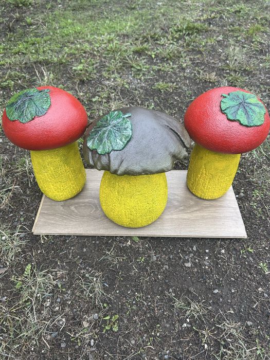 Продам фигурки для сада