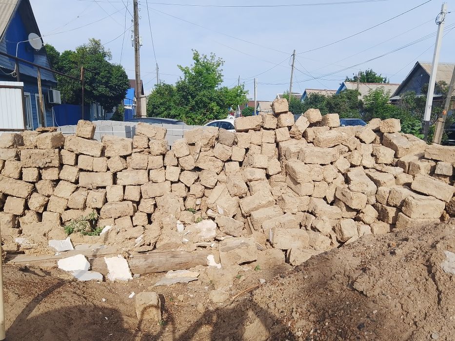 Отдам даром саман