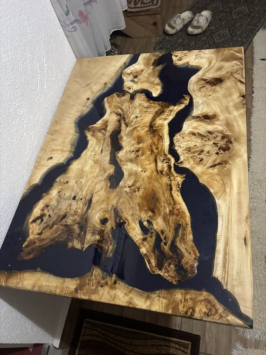 Маса от орех и епоксидна смила