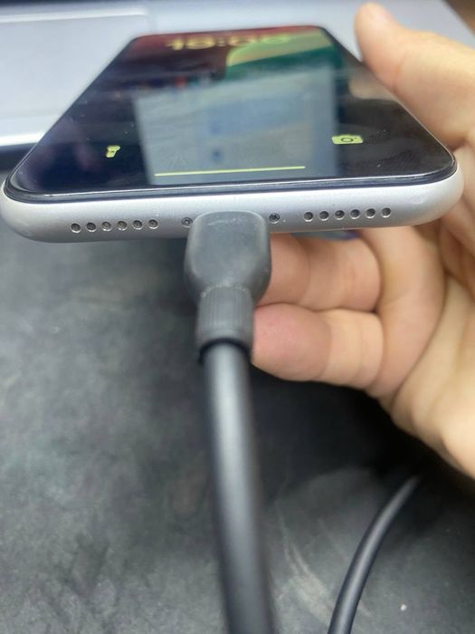 Продается, Iphone xr, цвет белый