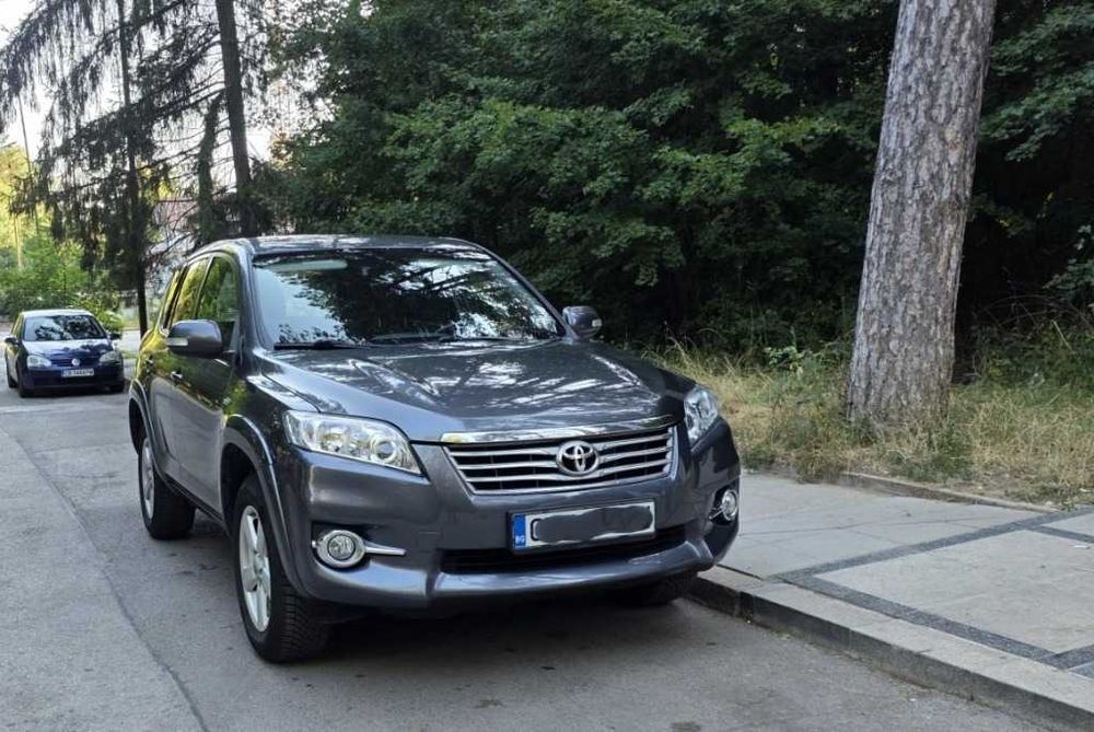 Продавам Toyota RAV 4 Аutomatic 2.2 D