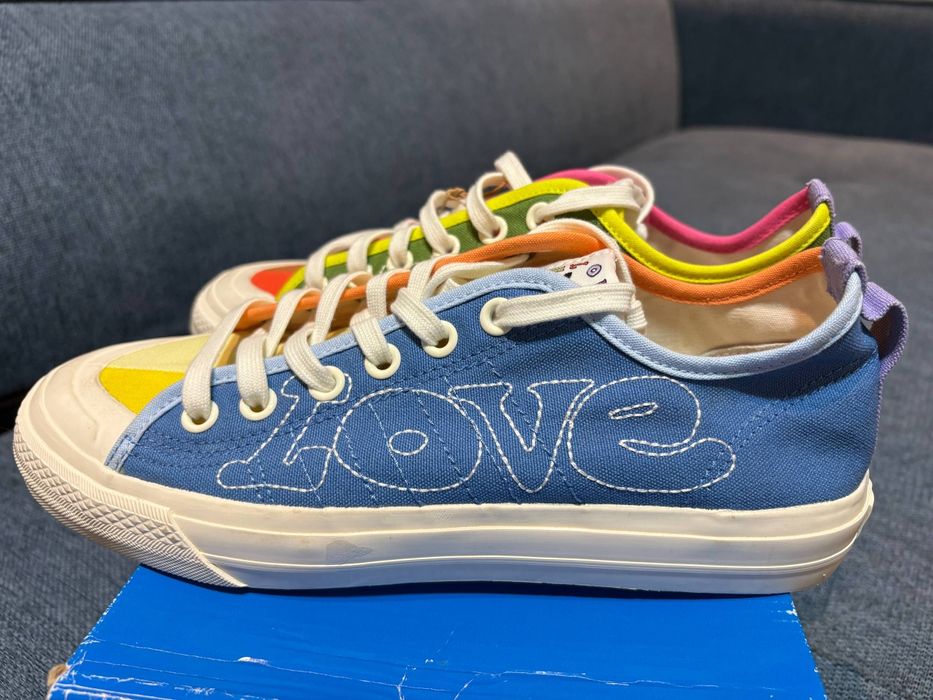 Adidas Nizza pride