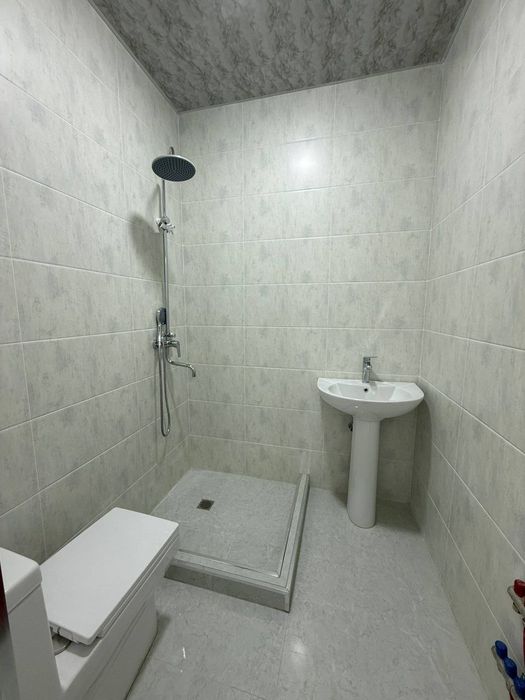 Продаётся дом Сергелинский р-н Ханабад 1.3 сот,ком 6+подвал. Евроремот