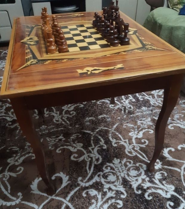 Шахматы со столом