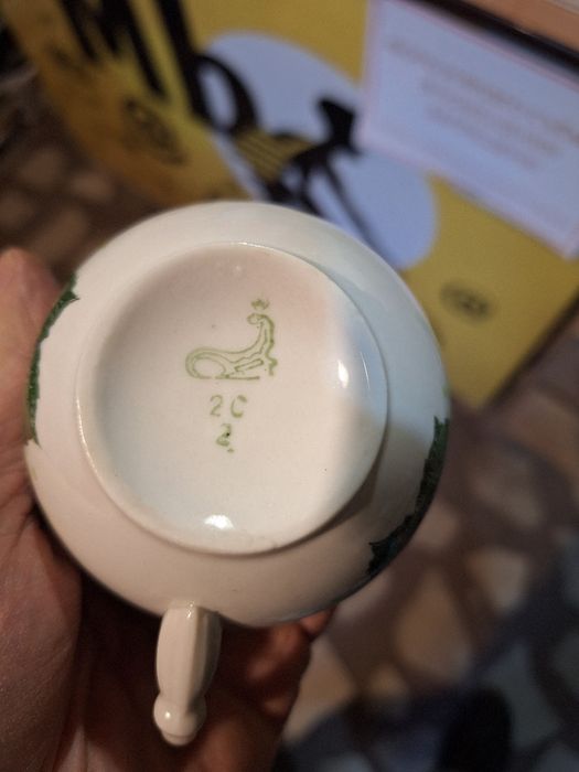 Чайный сервиз на 12 персон.