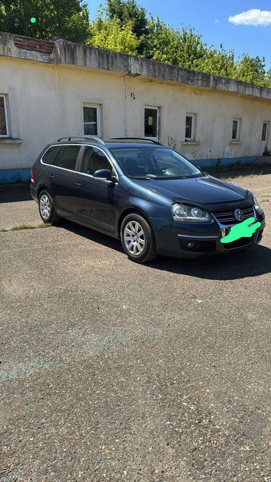 Vând Golf 5 (an 2008)