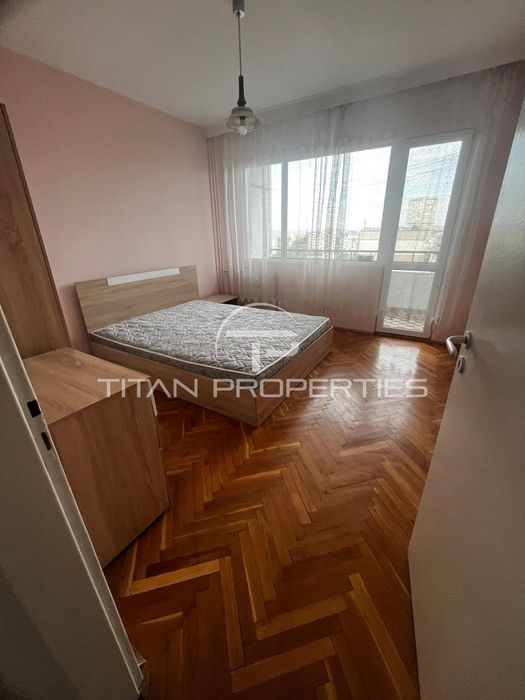 Тристаен за продажба в кв. Гео Милев