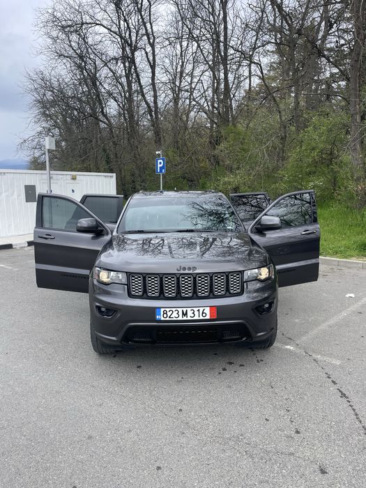 Jeep Grand Cherokee Altitude 4x4