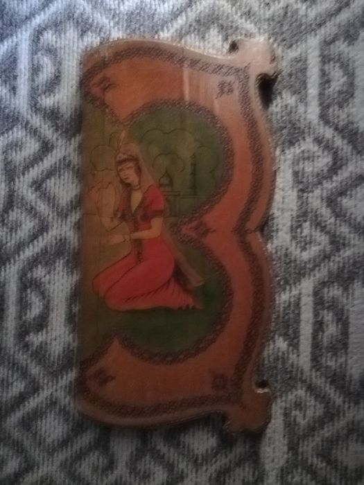 Narda sotiladi toshlari bilan