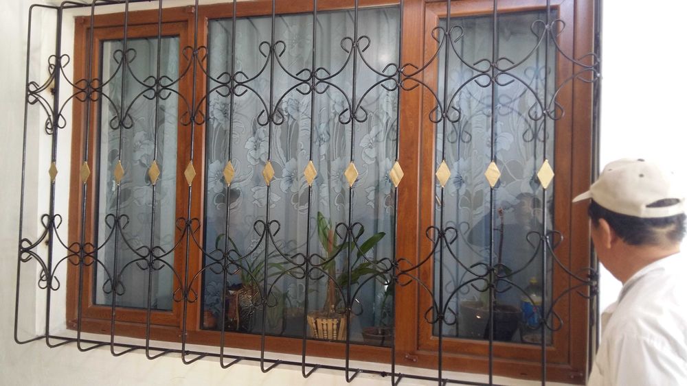 Решетки ,стелажи, навесы.