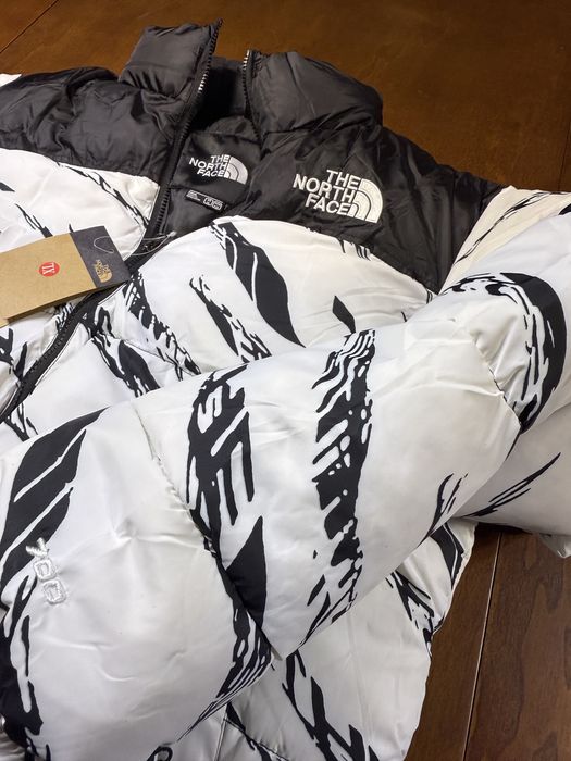 Geaca The North Face M/L /Xl noua/new