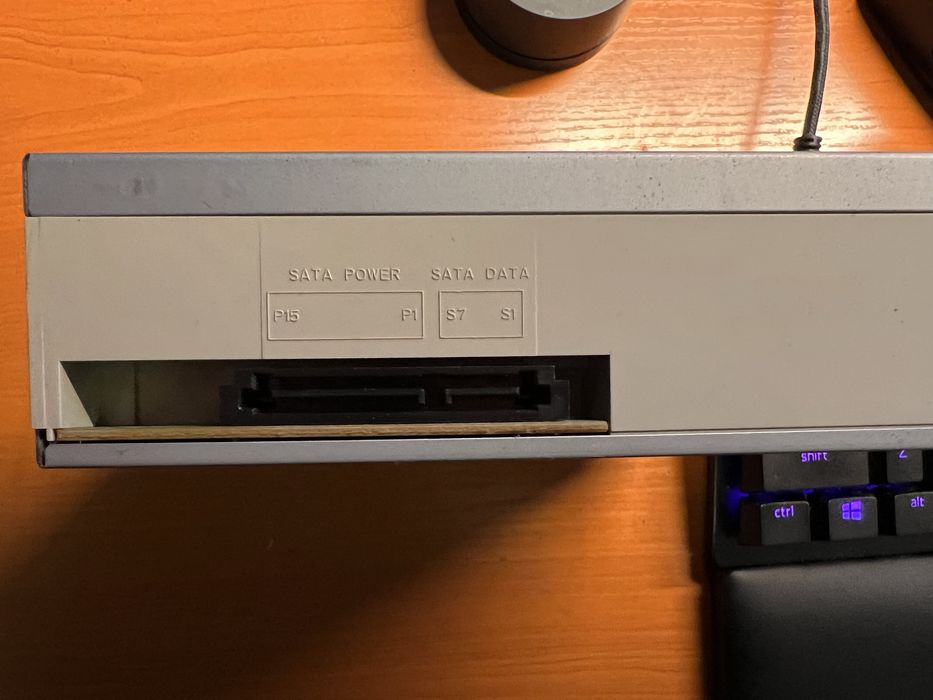 Sony CD/DVD четец