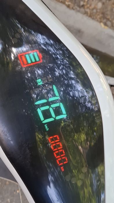 Скутер электро. 60 вольт 20 ампер.