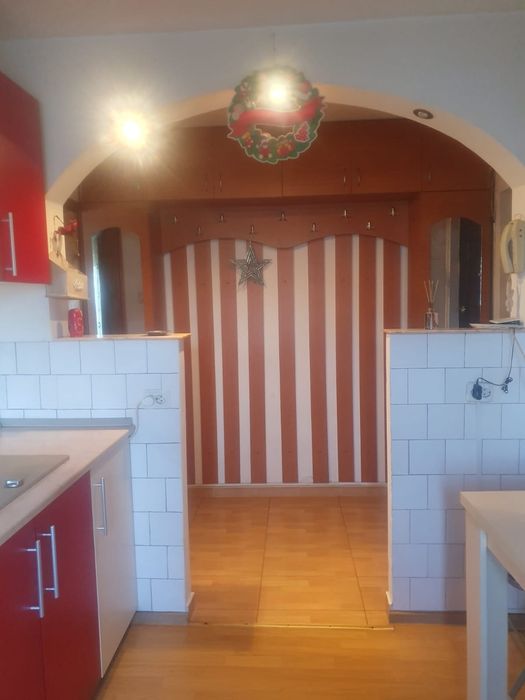 Inchiriez apartament