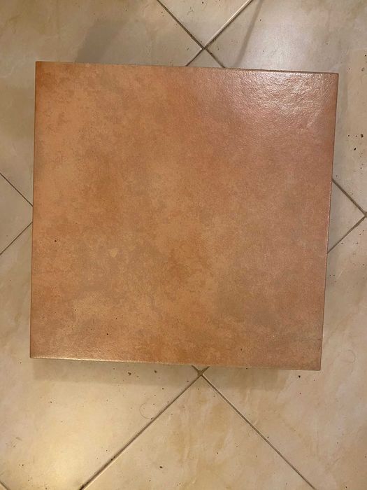 Спешно! Различни видове фаянсови и теракотни плочки