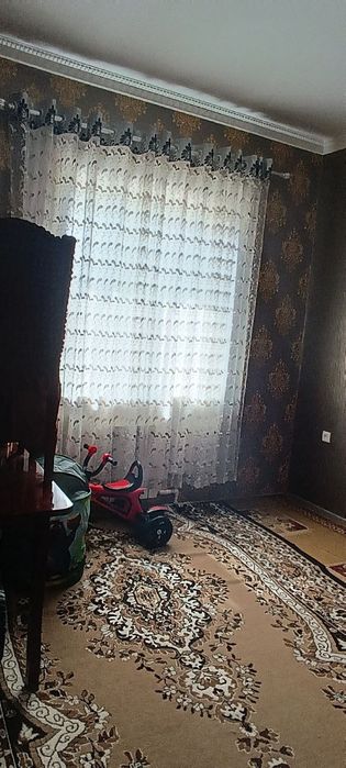 2 mavzeda 2-qavatda 3 xonalik uy sotiladi