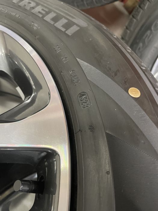 Jante Land Rover Defender R20 L663 Originale Pirelli dot45/2023 Noua