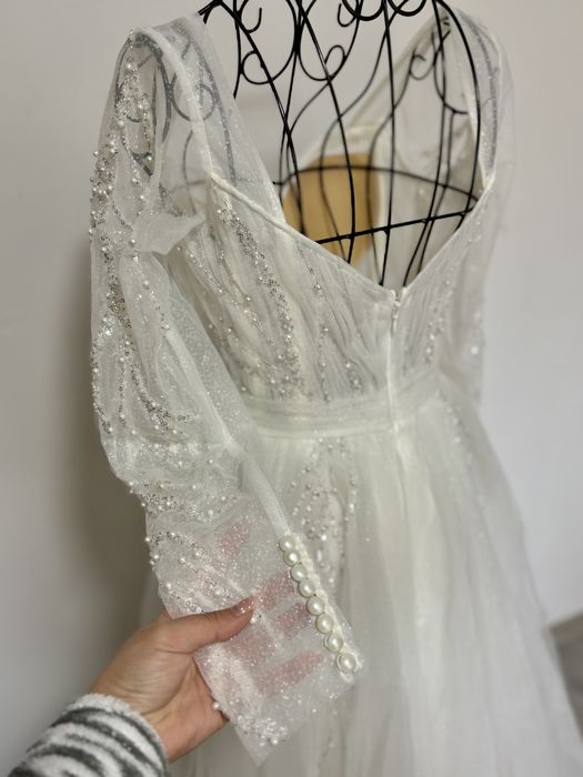 Rochie de mireasa in A