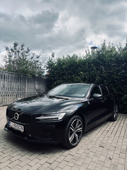 Vând   Volvo V60 T6 RECHARGE R-Design 2021 350CP