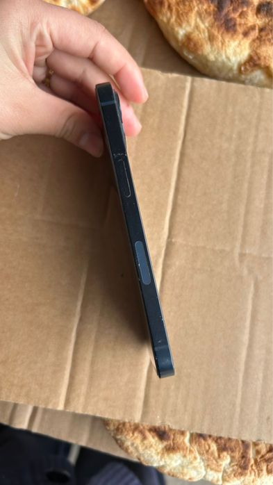 Айфон 13  емкость 75