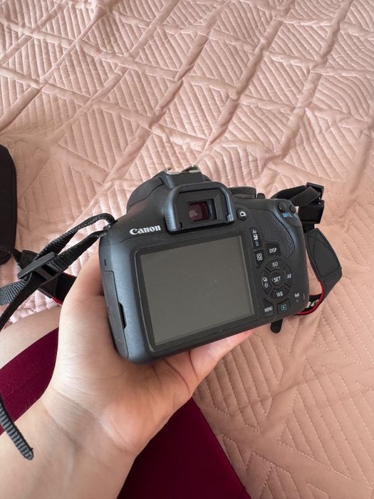 Фотокамера Canon.