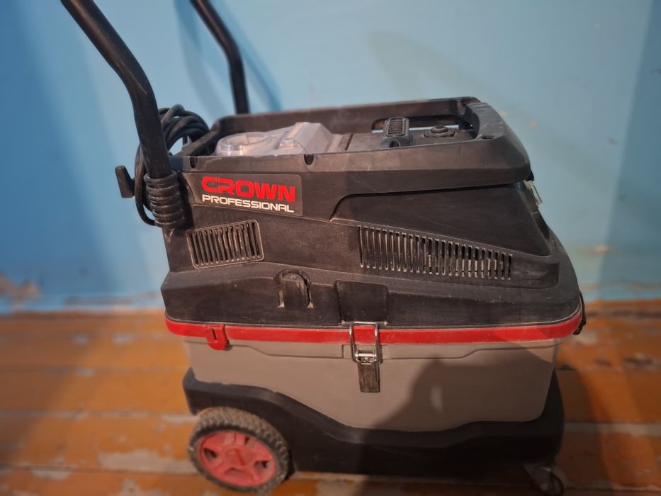 Пылесос строительный Crown