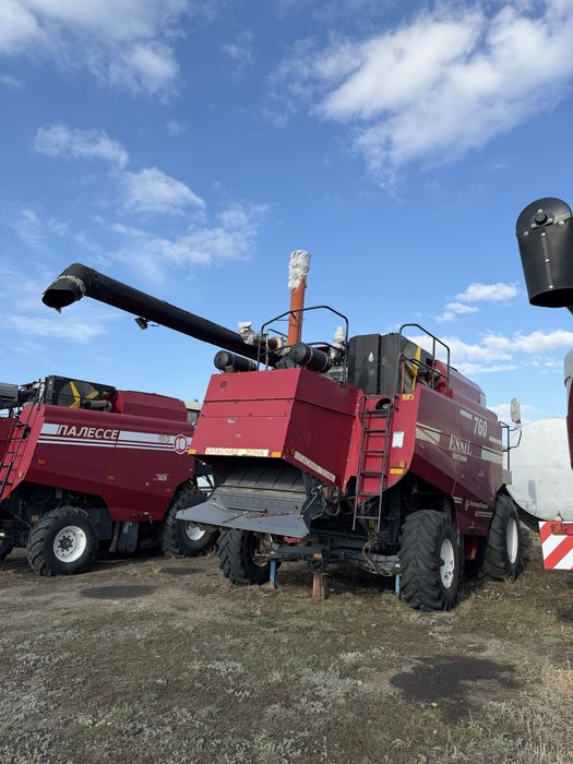 Продам комбайн Есиль 760