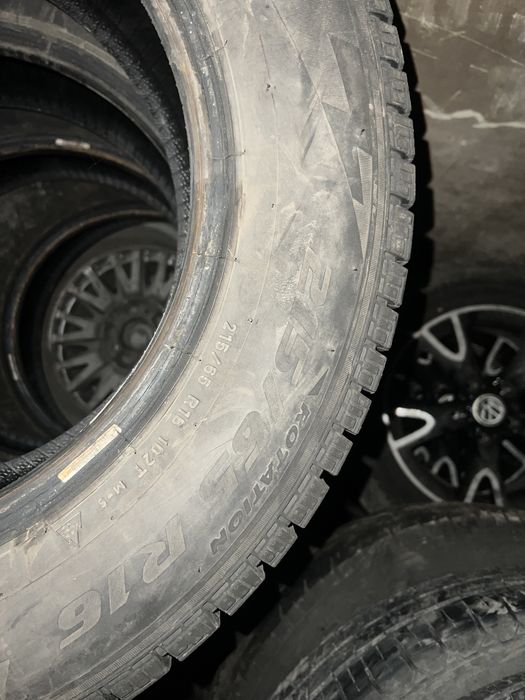 Продам шины pirelli 16 размер