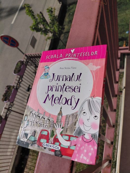 Carte pentru copii " Jurnalul Prințesei Melody  "
