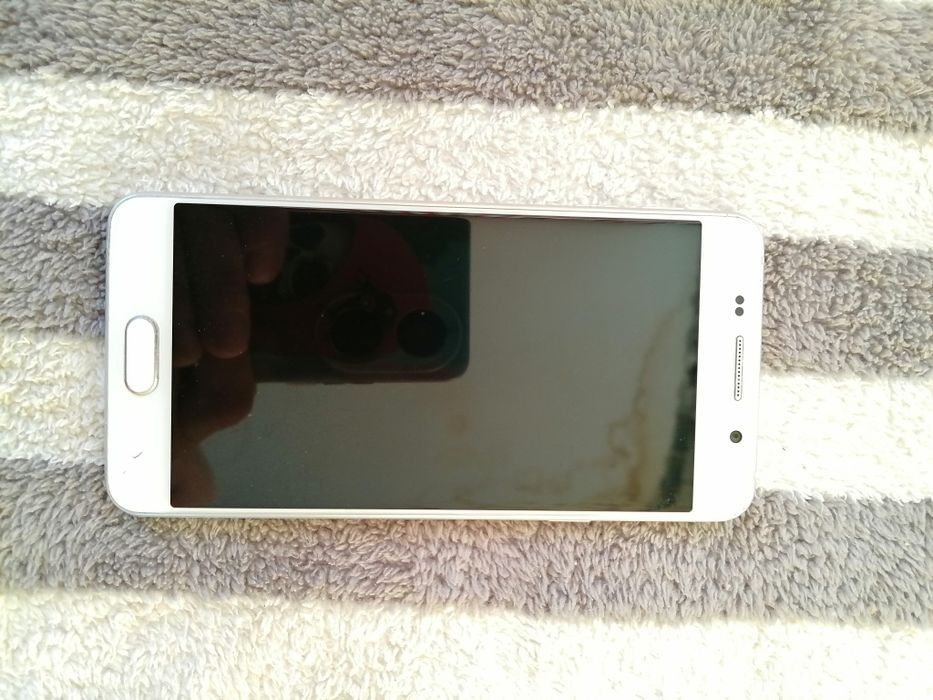 Продам Samsung A3