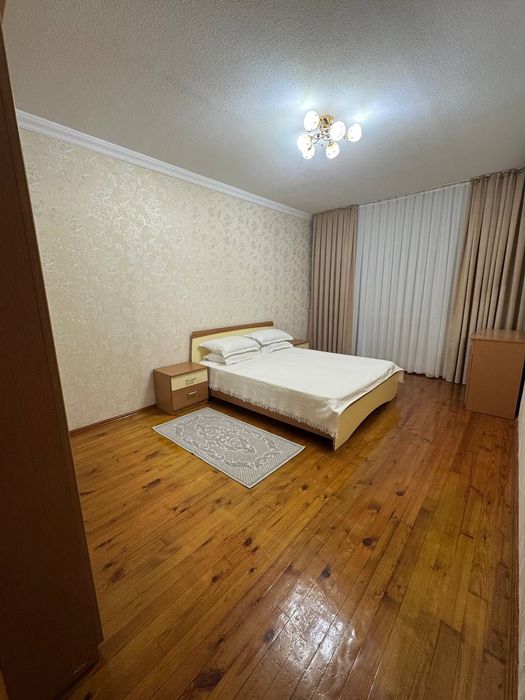 Сдается 3-х комнатная, 100м2 на Бузбазаре