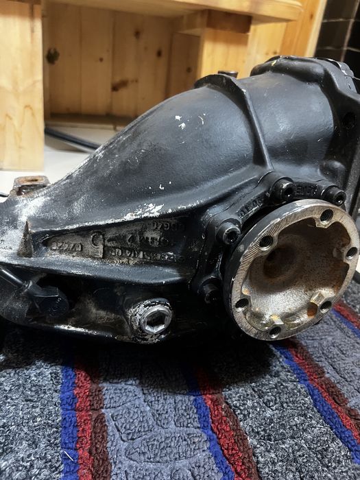 Редуктор мерседес 2.8 передачное 3.06 ABS