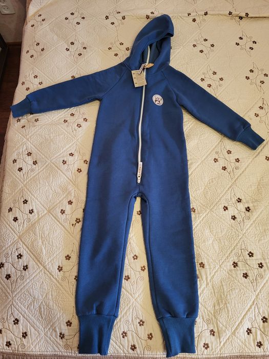 Комбинезон продам, новый! Унисекс. Размер 110 на 5-7 лет