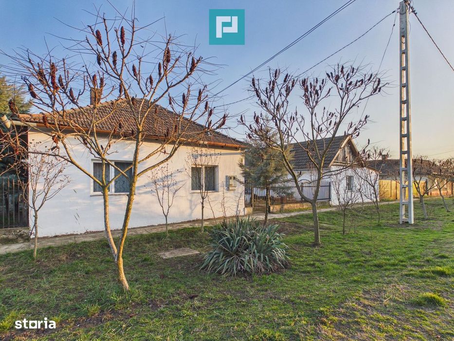 Casă din 2 corpuri cu 5 camere în  Lőkösháza