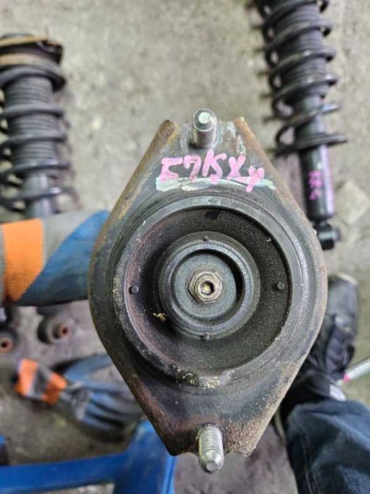 Амортизатор подвески Subaru