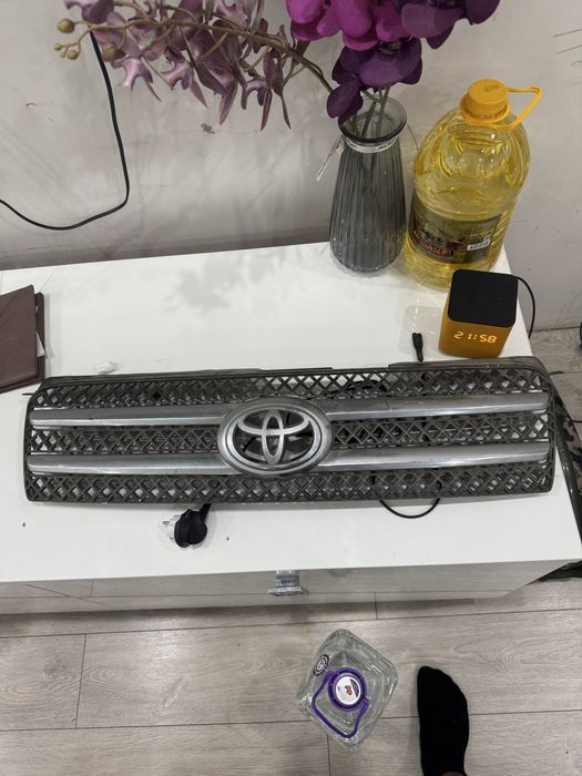 Решетка радиатора Lexus GS350 Highlander Hybride и обычные