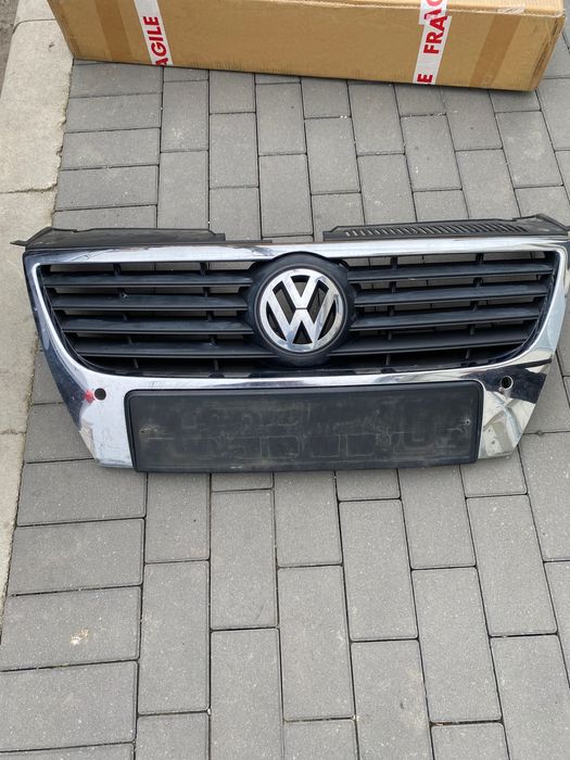 Grila passat b6 originala