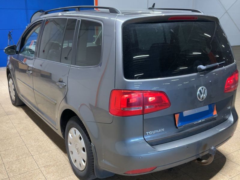 Volkswagen Touran 1.6 TDI Comfortline 2011