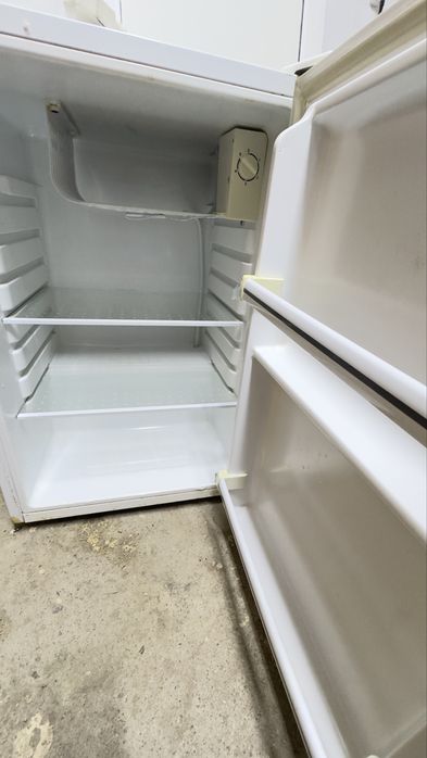 Продам мини холодильник