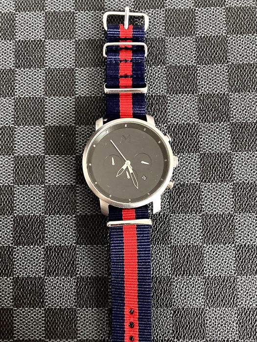 Часы MVMT / Америка USA