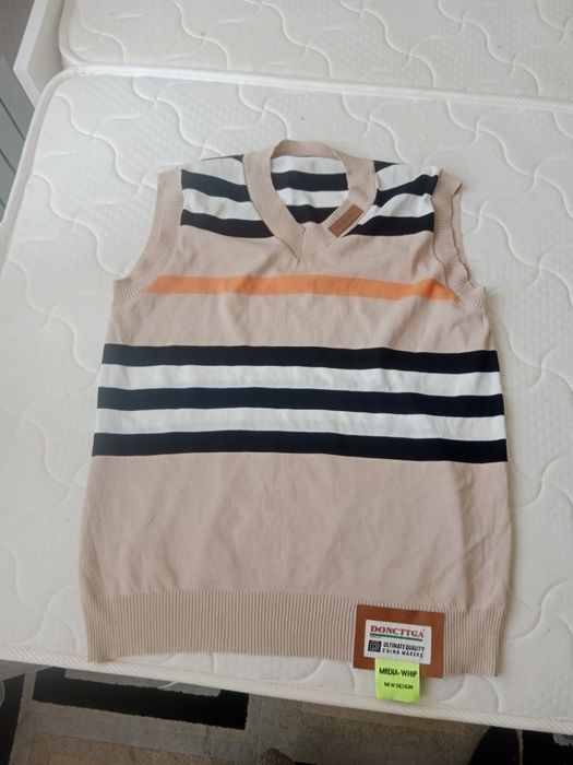 Джинсы 5000 жилет 3000