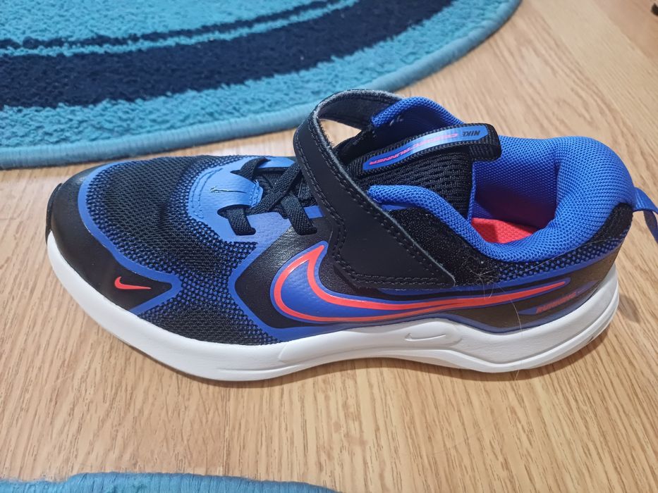 Vând adidași copii diferite marimi